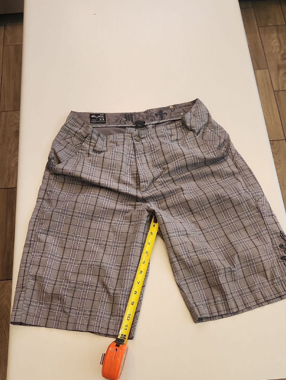 Micros Men's Plaid Shorts Size 33 Gray Y2K Embroidered Skate 11" Inseam